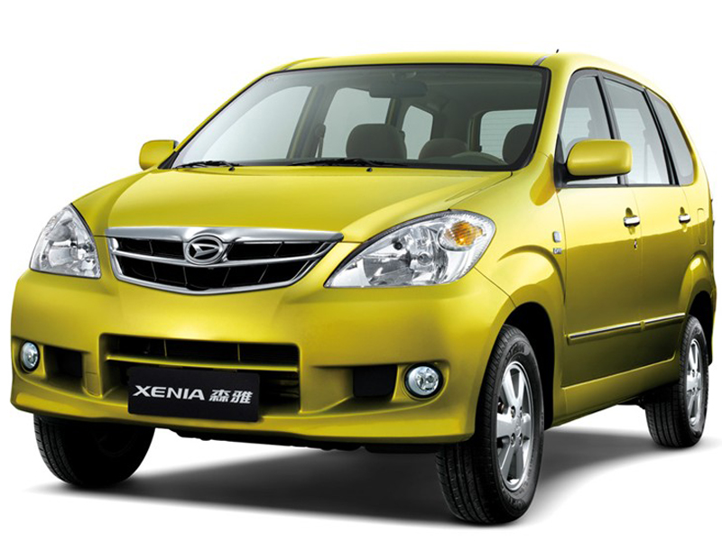 汽车图库 一汽 一汽吉林 森雅m80(28/120) 外观 黄色森雅m80车前侧视